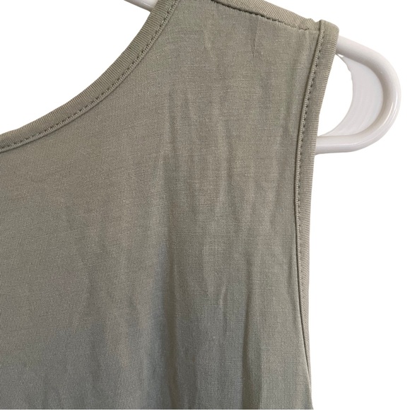 Light Green Sleeveless Ruched Maternity Top - Size XL from Pink Blush Maternity - Picture 4 of 5